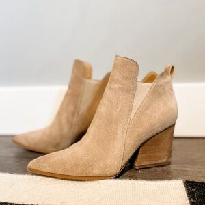 KENDALL & KYLIE SHOES